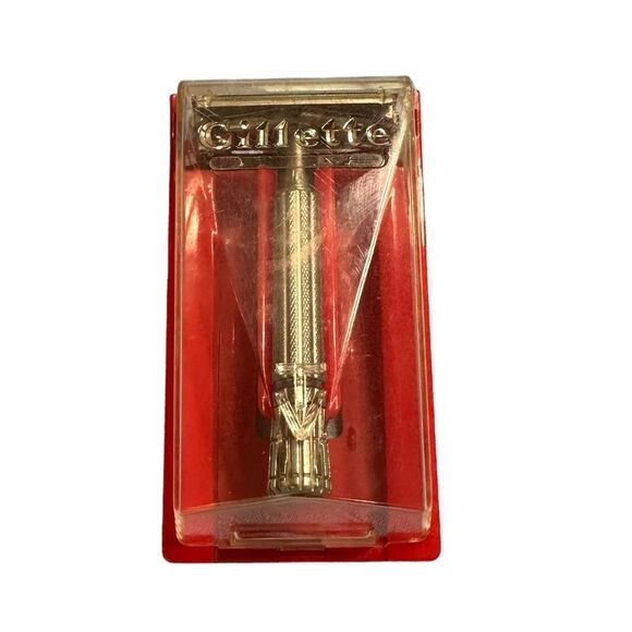 Vintage 1950s Gillette Double Edge Flare Tip Safety Razor with travel case. - Picture 1 of 13